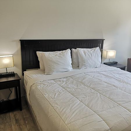 Almo Court Motel 크랜브룩 외부 사진