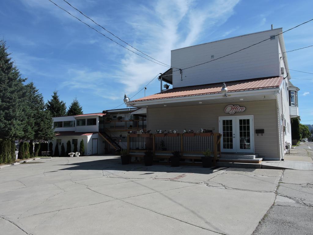 Almo Court Motel 크랜브룩 외부 사진