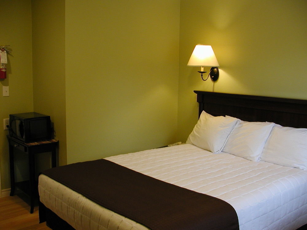 Almo Court Motel 크랜브룩 외부 사진