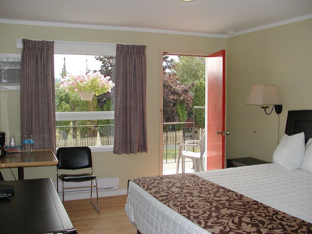 Almo Court Motel 크랜브룩 외부 사진