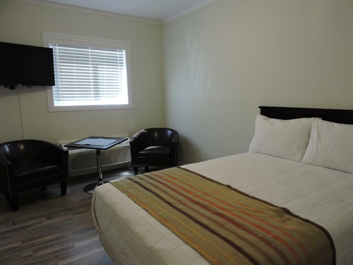 Almo Court Motel 크랜브룩 외부 사진