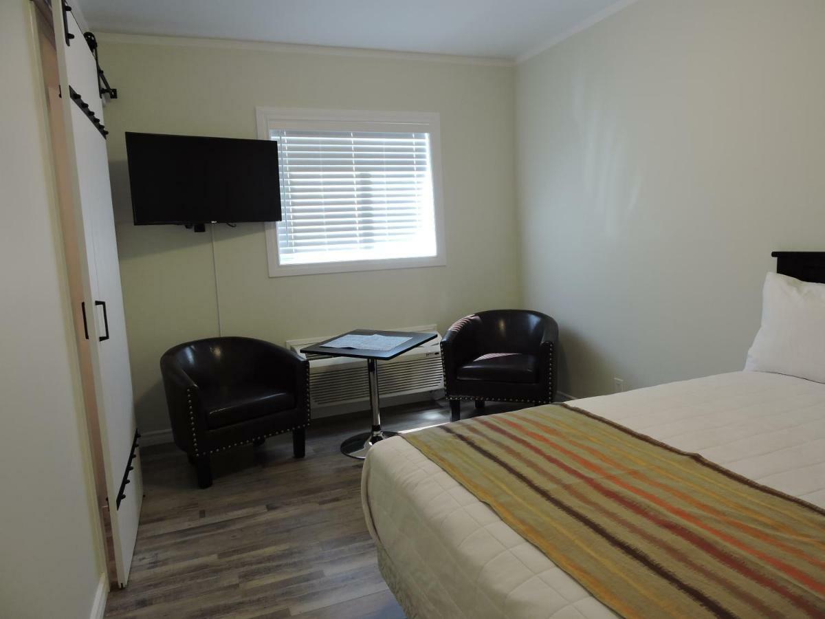 Almo Court Motel 크랜브룩 외부 사진